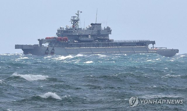 부산 앞바다 예인선 전복 사고 실종자 수색작업