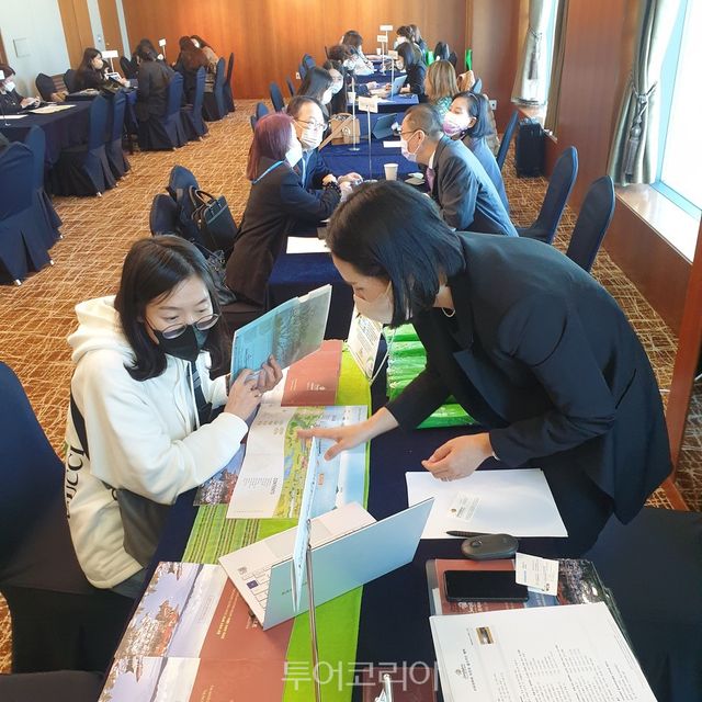 18일 부산에서 열린 '말레이시아 사바로드쇼'