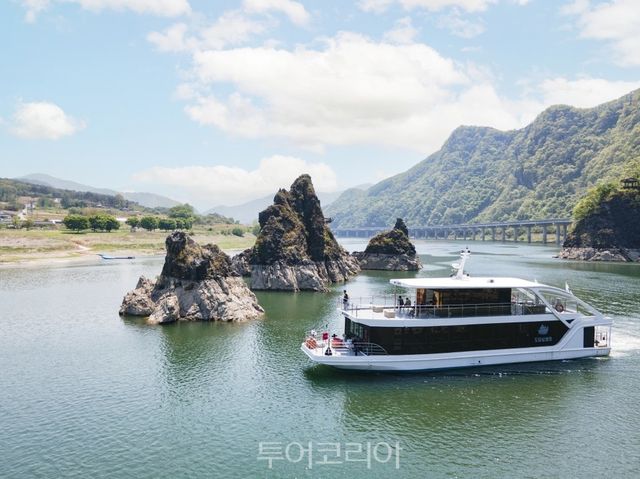 도담삼봉 유람선