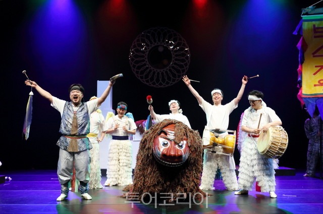 연희店추리의 '액운타파 사자난장'