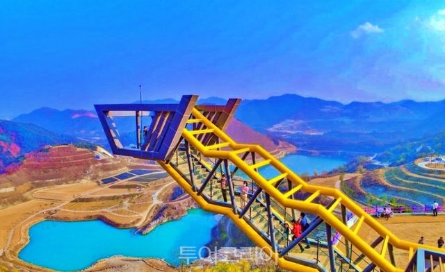 무릉별유천지 두미르전망대 사진=동해시