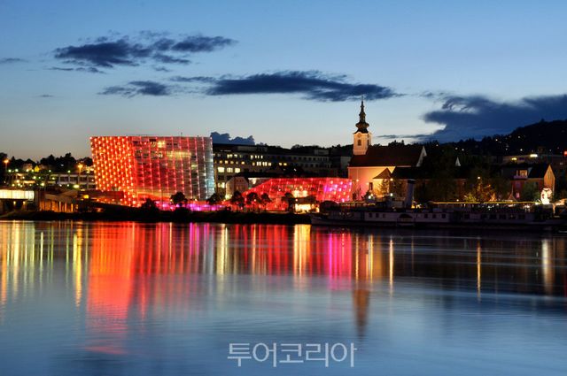 안톤 브루크너를 주제로 인터랙티브 전시가 열리는 아르스 엘렉트로니카 센터 린츠 (c)Linz Tourismus