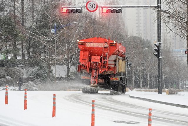 제설작업 모습[사진=인천시]