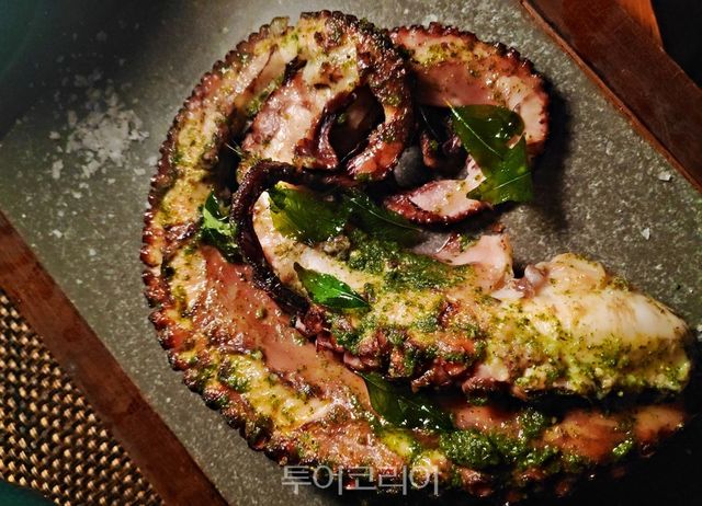 비비큐 샤크의 해산물 바비큐 요리