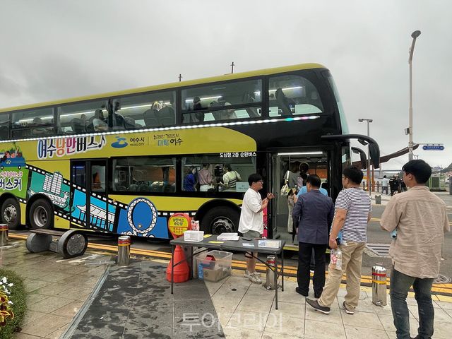 여수낭만버스 야간시티투어 ‘시간을 달리는 버스커’