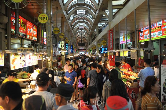 속초수산관광시장.[사진=속초시]