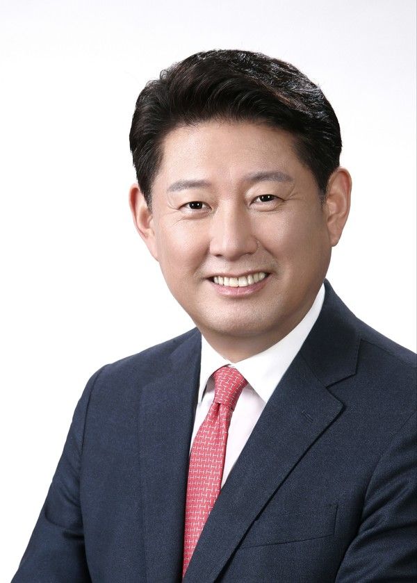 김동규