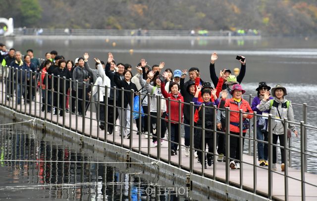 지난해 열린 화천 산소길 걷기 행사/사진-화천군