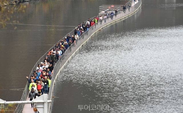 지난해 열린 화천 산소길 걷기 행사/사진-화천군