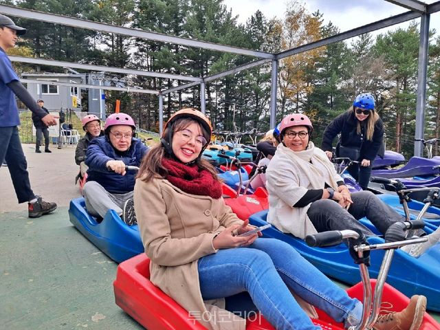 평창 용평리조트에서 루지체험 중인 참가자/사진-한국관광공사