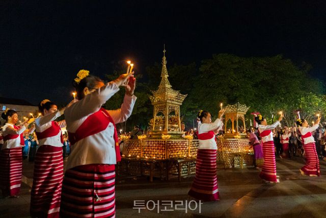 Chiang-Mais-Yi-Peng-Festival