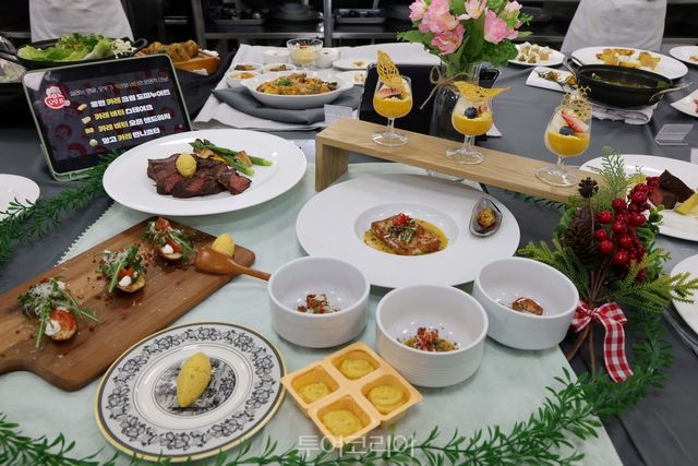 오뚜기상 수상메뉴 프랑스식 감자그라탕, 스테이크와 오픈샌드위치, 망고카레판나코타/사진-오뚜기