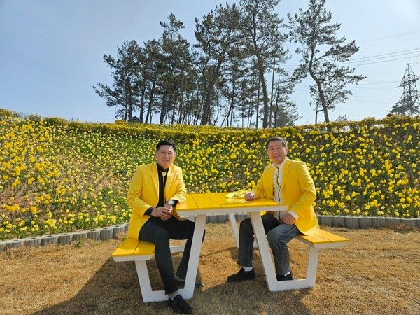 신안군 지도읍 선도 수선화 축제장 내 기증자 모습. 사진-신안군