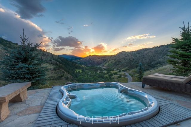 360도 전망을 감상 가능한 산 정상의 숙소