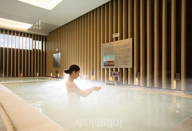 디아넥스 아라고나이트 고온천/사진-휘찬