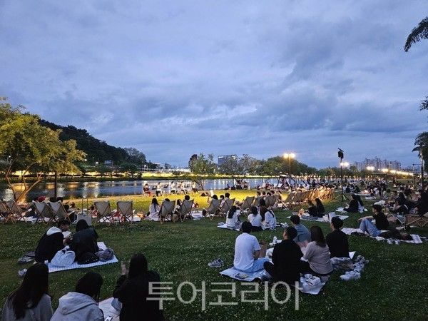 리버나이트 진주 남강 별밤 피크닉/사진-진주시