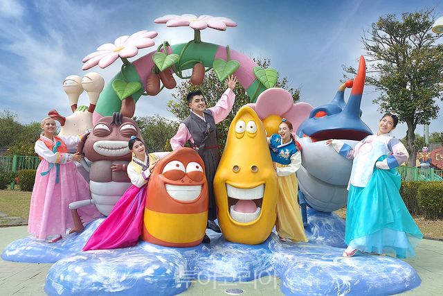 신화테마파크 센트럴파크 /사진-제주신화월드