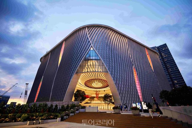 광둥 오페라와 중국 전통 월극을 감상할 수 있는 시취 센터/사진-홍콩관광청