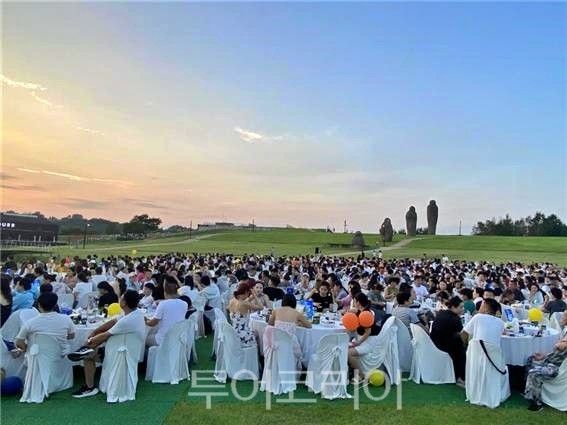 지난 8월 12일에 열린 중국 안가정심그룹 인센티브 단체 방한 행사 /사진-한국관광공사