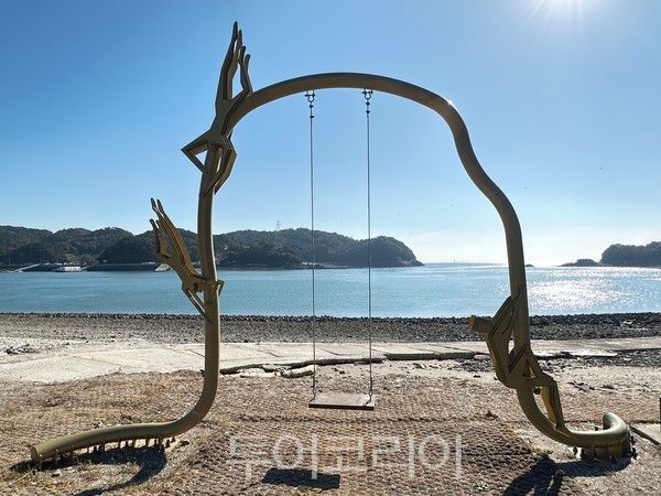 소이작도 해변 경관그네/사진=인천관광공사