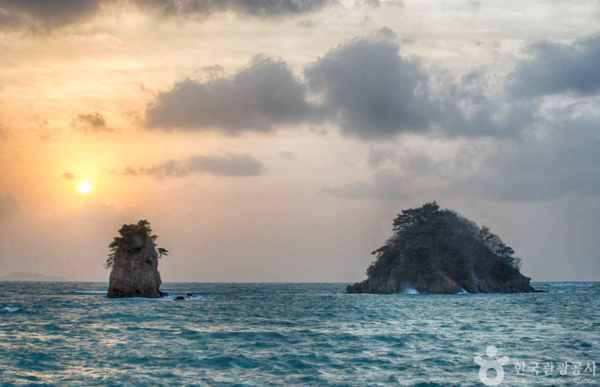 꽃지해수욕장: 이미지 출처 - 한국관광공사