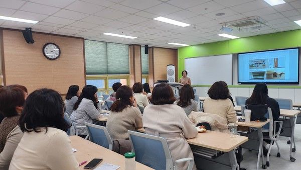 22일 전남도교육청유아교육진흥원에서 보건교사 연찬회가 진행되고 있다. /사진-전남도교육청