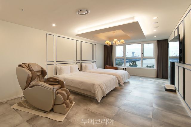 레스티아 인천베이호텔 오션 스위트룸 객실