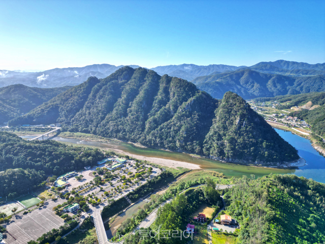 팔봉산 전경/사진-홍천군