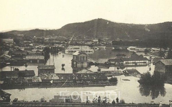 1925년 을축대홍수 당시 용산 한강통 주변일대 침수 사진=서울시 제공