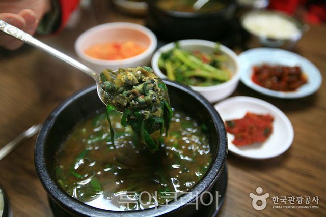 청주 올갱이국/사진출처-한국관광공사