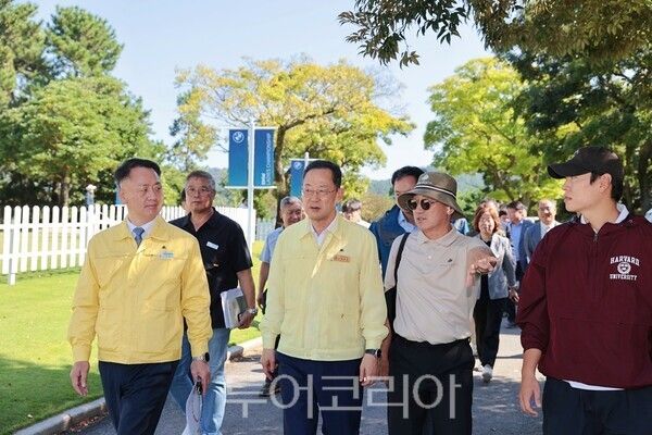 명현관 해남군수는 10일 산이면 구성리 솔라시도기업도시에서 대회 준비 사항을 점검했다. /사진-해남군