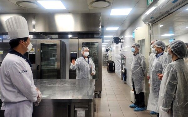 경주지역 식음료시설 위생 특별점검 모습./사진-경북도