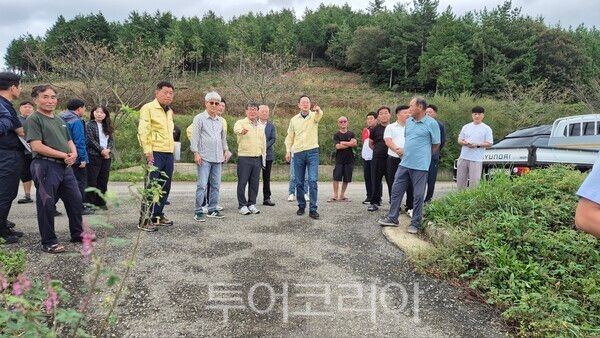 명현관 해남군수와 박지원 국회의원이 지속적으로 전남도와 농림축산식품부에 건의해 벼 깨씨무늬병에 대한 농업재해가 인정됐다. /사진-해남군