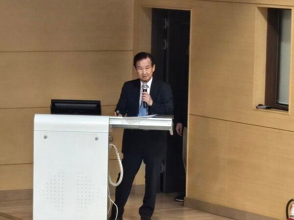 곽결호 한국물포럼 총재가 기조연설을 하고 있다./사진-주최측 제공