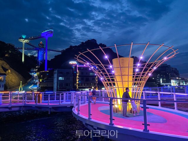 해랑전망대와 도째비골 야경/사진=동해시