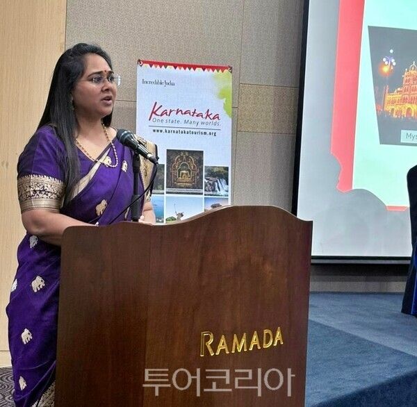 아난야&nbsp;아가르왈(Ananya&nbsp;Agarwal)&nbsp; 주한&nbsp;인도대사관&nbsp;일등서기관