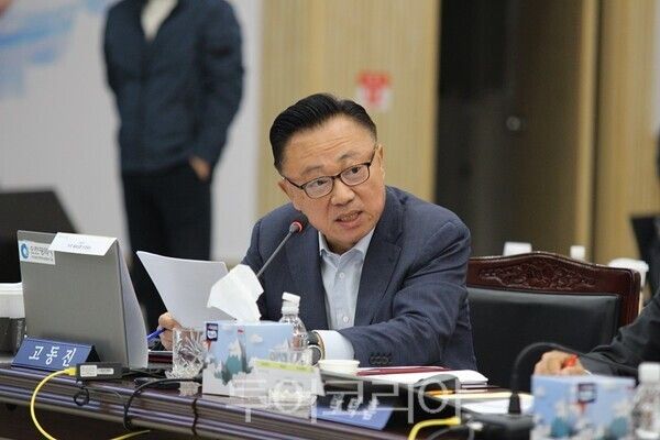 국회 행정안전위원회가 20일 오전 인천시청 본관 회의실에서 인천광역시를 대상으로 개최한 국정감사에서 고동진 의원이 질의를 하고 있다. 2025.10.20. / 투어코리아 이창호 기자