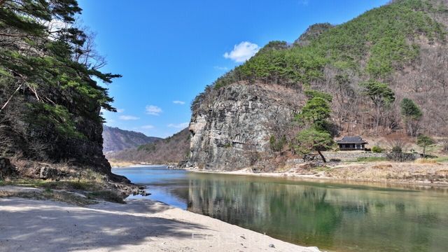 "고산정의 모습.jpg" "고산정과 가송협의 풍경.jpg" /사진-국가유산청
