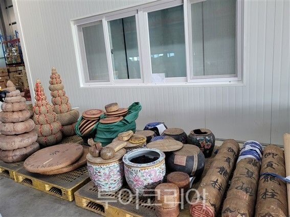 압수한 가짜 골동보이차 및 도자기/투어코리아뉴스 정명달 기자