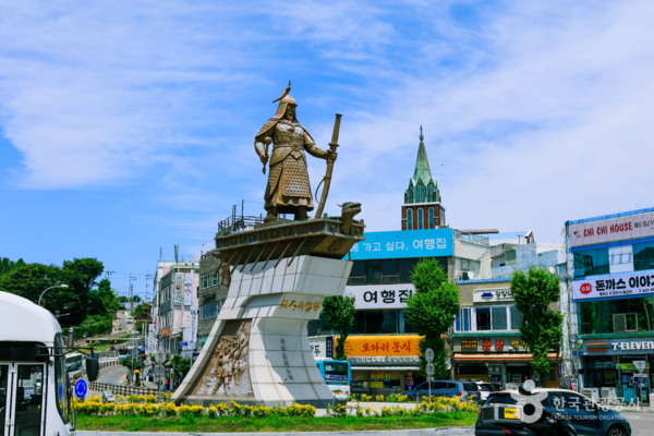 이순신광장 /사진제공-한국관광공사