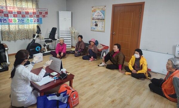 찾아가는 건강교실 현장모습./사지-의성군