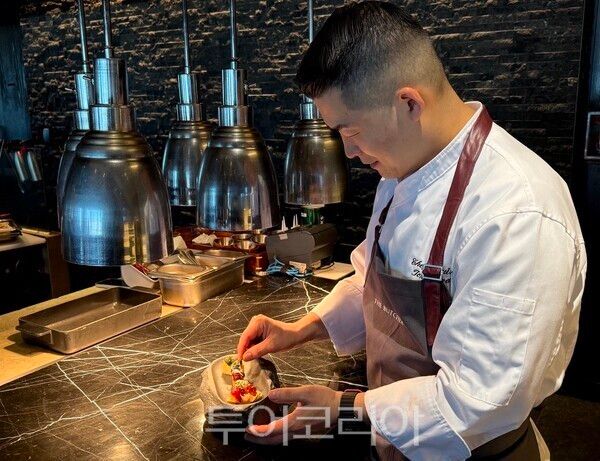 콘래드 서울 SUT 황지훈 헤드셰프 ／사진－콘래드서울