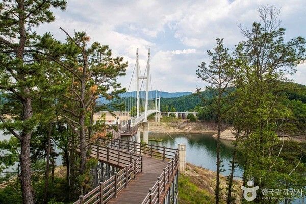 부항댐출렁다리 /사진제공-한국관광공사