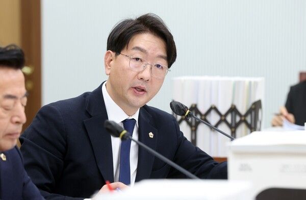 질의 중인 구형서(천안4·더불어민주당) 충남도의원 모습. /사진-충남도의회