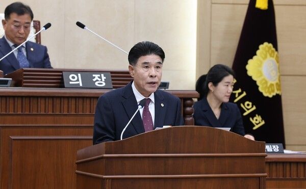 ▲이응우 계룡시장이 내년도 시정 운영 청사진을 밝히고 있다. 사진-계룡시