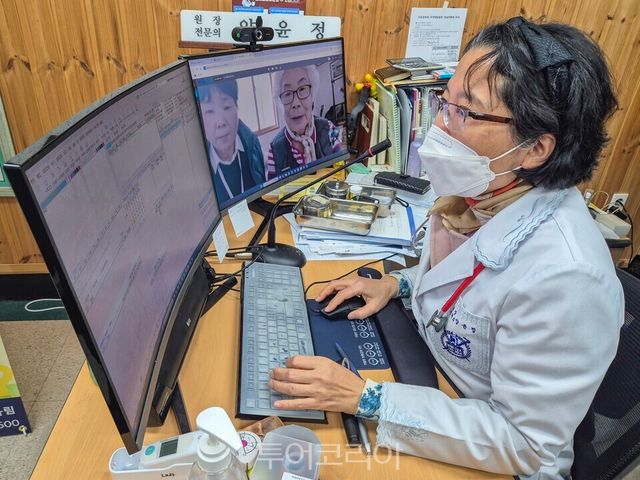 스마트경로당 비대면 진료 모습/남원시 제공