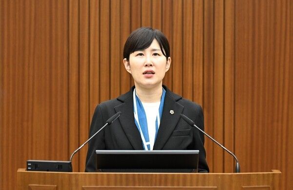 ▲5분 발언 중인 이현정(더불어민주당, 고운동) 세종시의원 모습. /사진-세종시의회