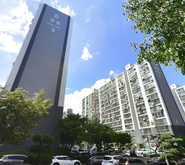 ▲계룡시가 공동주택의 쾌적한 주거환경 조성과 주거 안전성 강화를 위해 추진한 2025년 공동주택 지원사업을 성공적으로 완료했다. /사진-계룡시