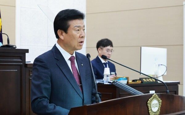 ▲박범인 금산군수의 시정연설 모습. /사진-금산군