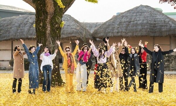 ▲시니어모델 아카데미 수료식 모습. /사진-예산군